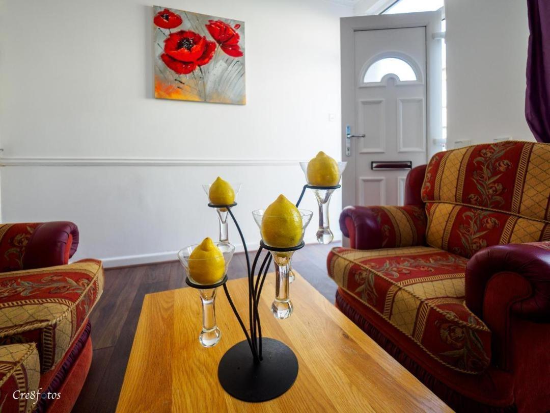 12 Cornwallis Lodge Family Room 2 Stoke-on-Trent Extérieur photo